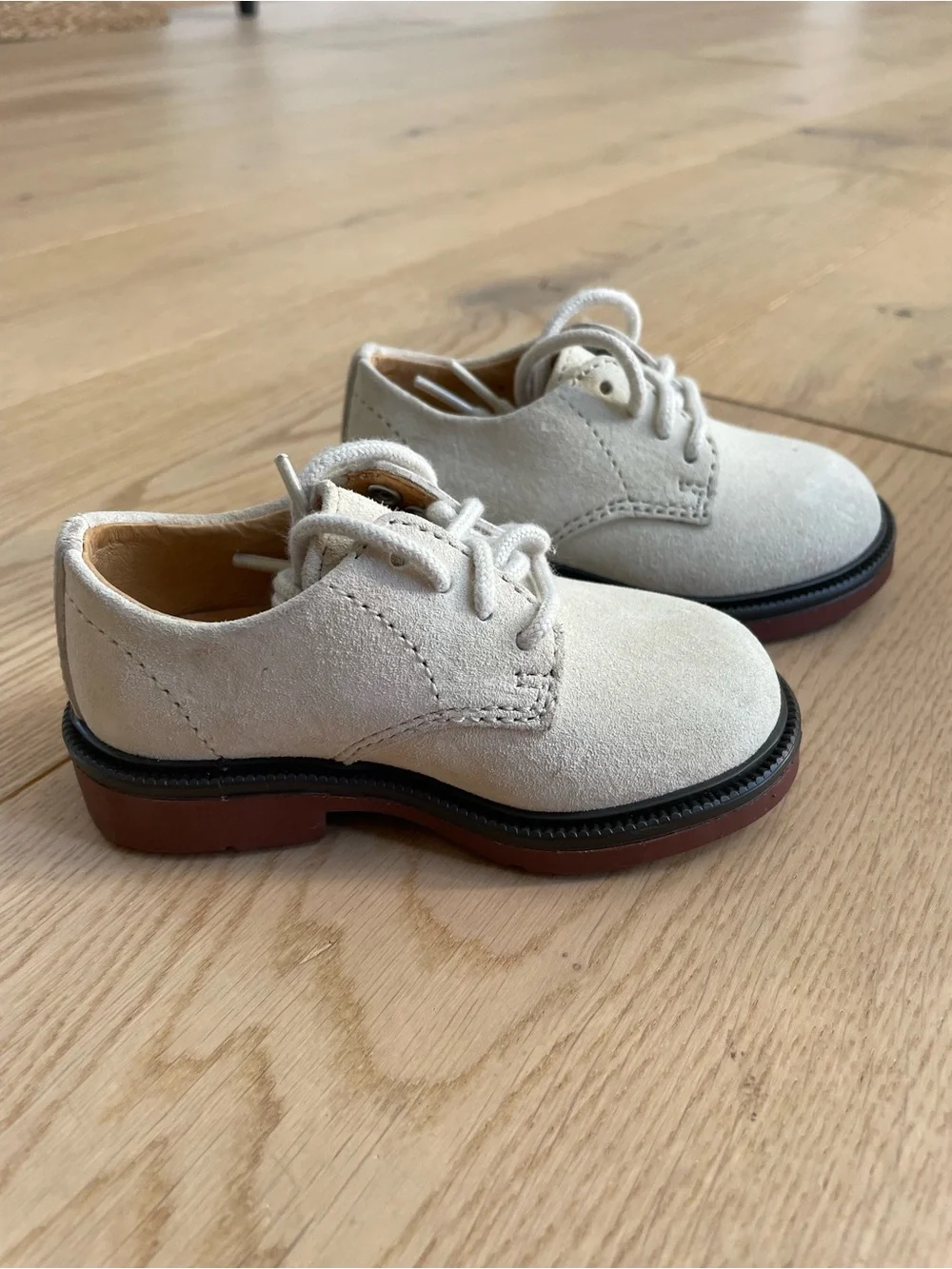 Polo by Ralph Lauren Kids Suede Lace-Up Oxfords in Off-White with Brown Trim